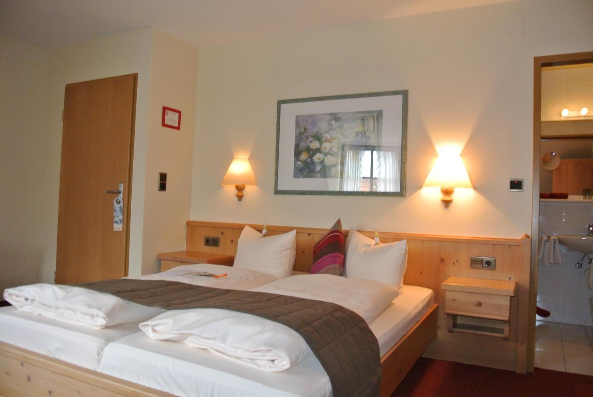 Akzent Hotel Am Bach 데텔바흐 외부 사진