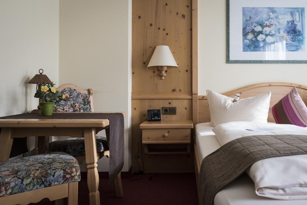 Akzent Hotel Am Bach 데텔바흐 외부 사진
